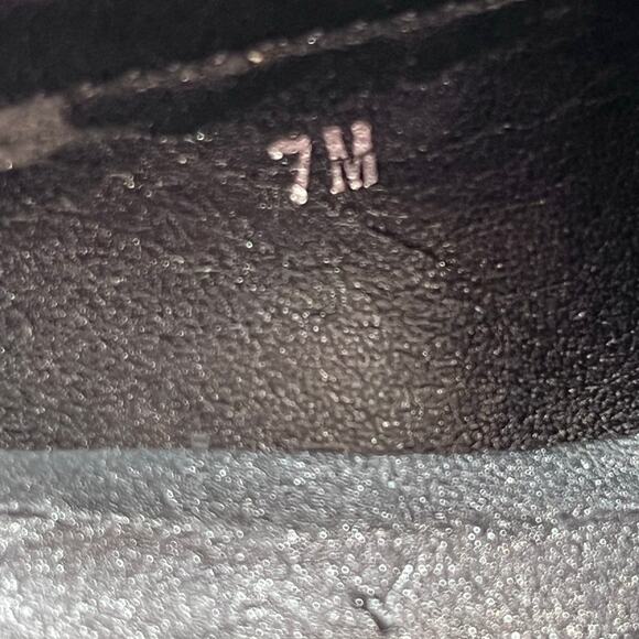 Vaneli Black Crocodile Embossed Leather Slip On Summer Slides Shoes - Size 7M - Picture 3 of 11